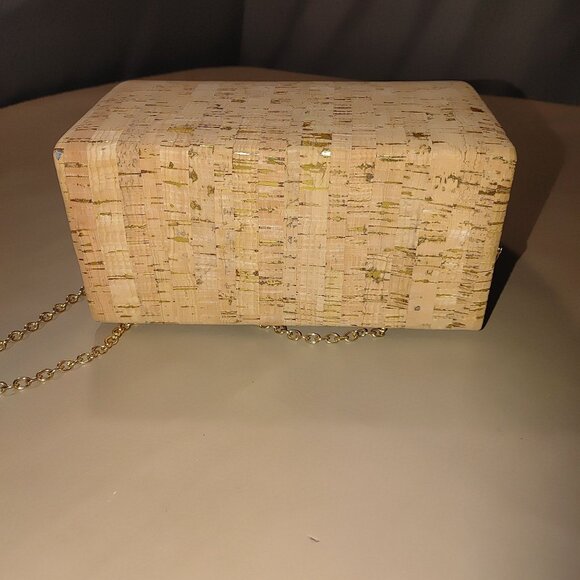 Crossbody Cork Gold Tone Hard Shell Handbag Purse Bag Case Chain Metal Handle - Picture 8 of 12